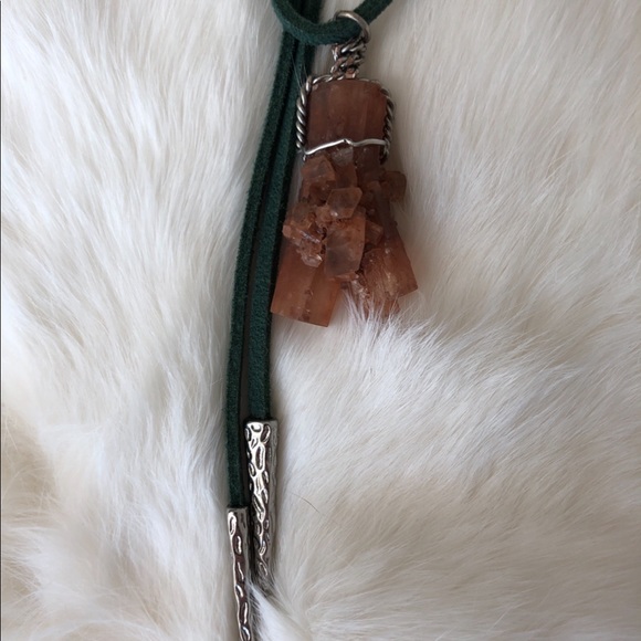 Green Choker/Dangle Necklace w/ Aragonite Crystal - Picture 6 of 6